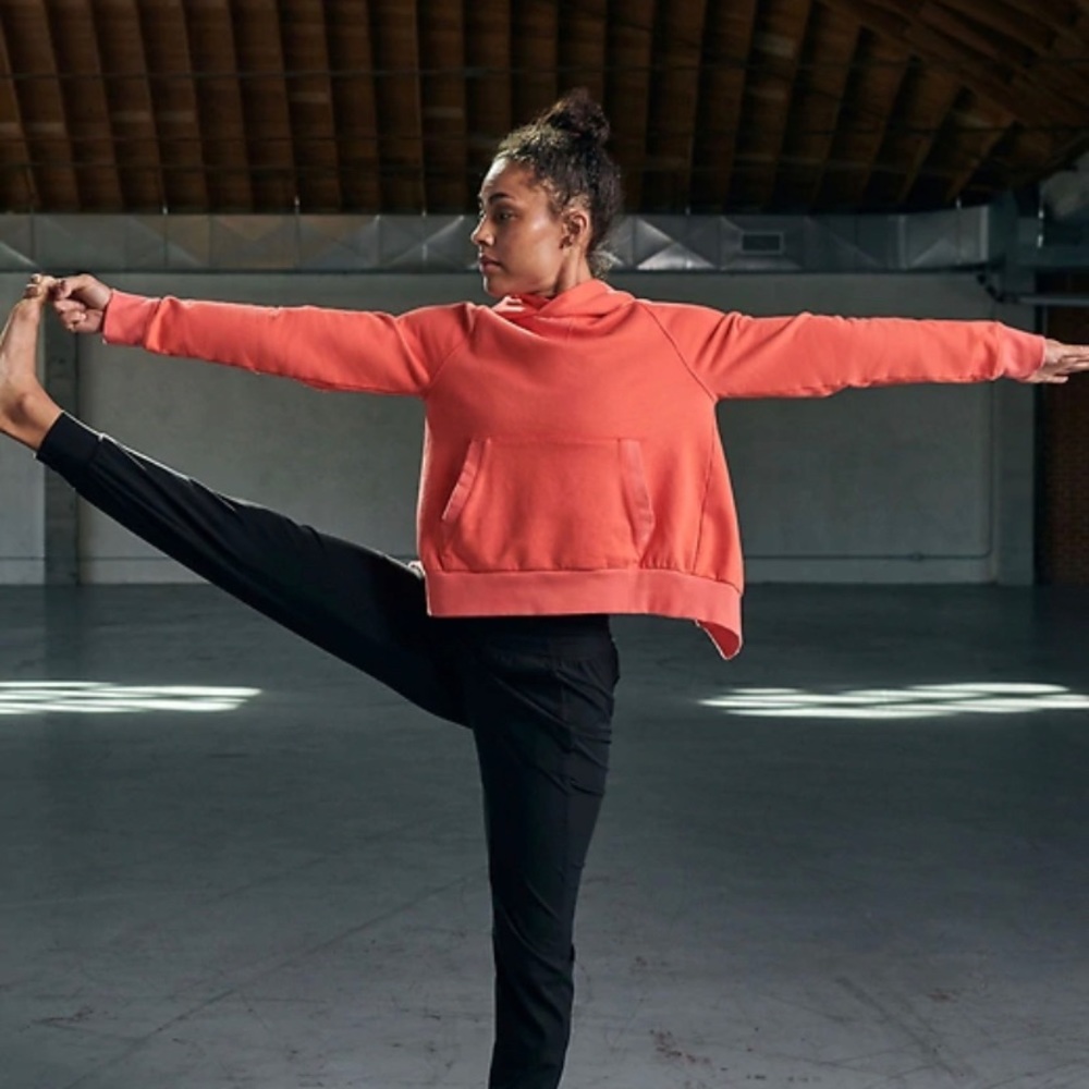 Athleta Salutation Cruise Jogger in Powervita - Picture 8 of 16